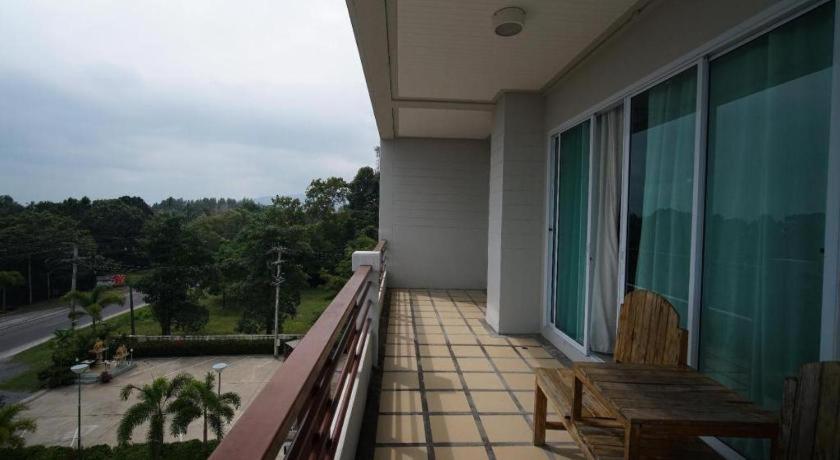 Sea Mountain Khanom Hotel Exteriör bild